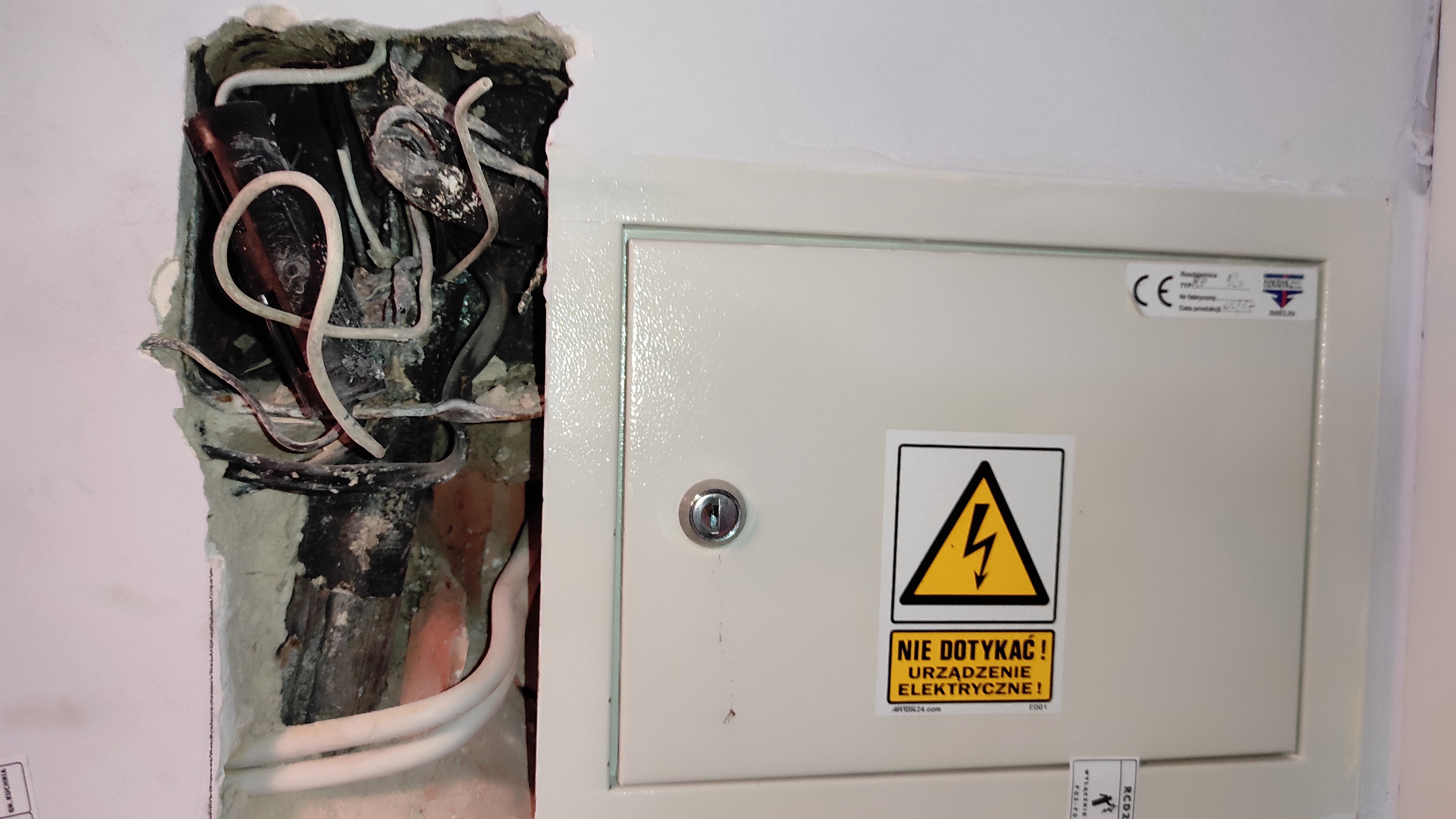 zmiana zasilania na 3 fazowe w bloku